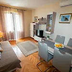 Apartamento By The Sea Rab - 14515 *
