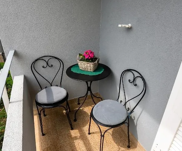 By The Sea Rab - 14515 Apartment *