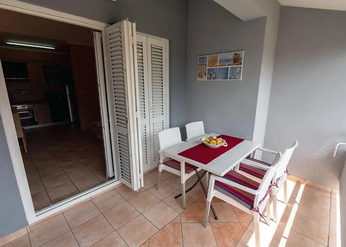 By The Sea Rab - 14515 *